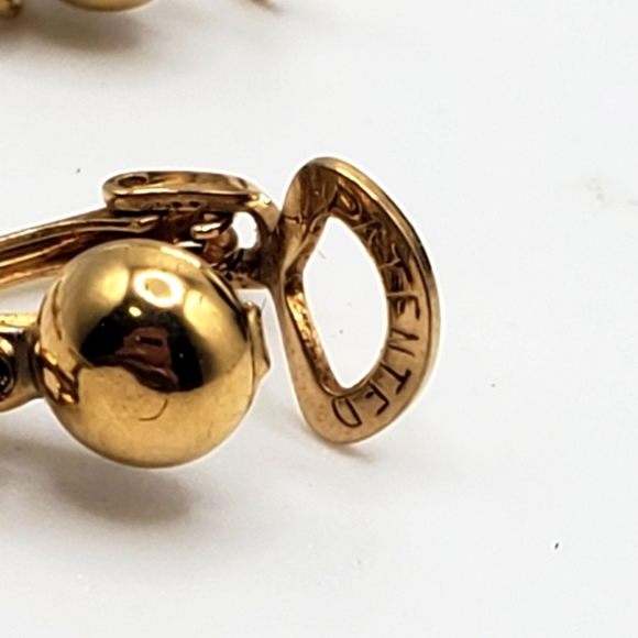 STUNNING Vintage Clip-on Gold Tone Dangle Earrings Estate Find - Picture 5 of 5